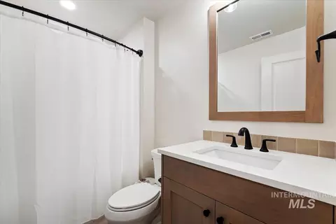 Bath - 6538 E Lucy Dr, Eagle, ID 83629 photo 5 of 5