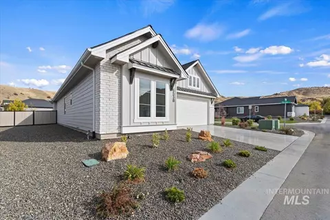 Exterior - 6538 E Lucy Dr, Eagle, ID 83629 photo 1 of 7