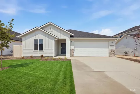 869 SW Jayhawk St, Mountain Home, ID 83647