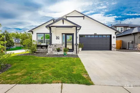 5440 N Landon Creek Pl, Meridian, ID 83646