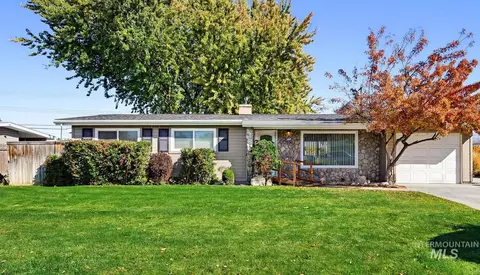7800 W Wesley Dr, Boise, ID 83704