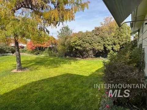 Exterior - 607 N 5th St, Nyssa, OR 97913 photo 3 of 11