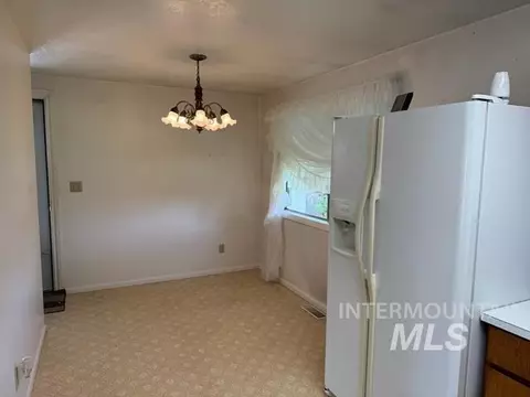 Dining - 607 N 5th St, Nyssa, OR 97913 photo 1 of 1