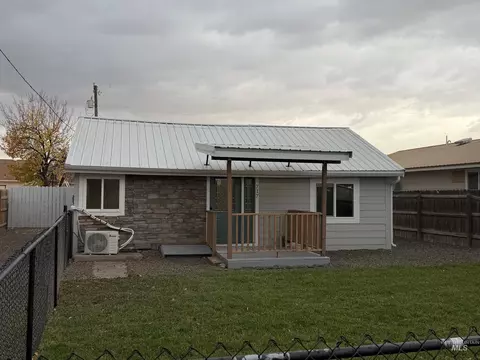 717 N 3rd St, Nyssa, OR 97913