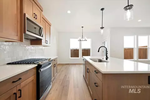 Kitchen - 7108 W Amazon Dr, Eagle, ID 83616 photo 1 of 3
