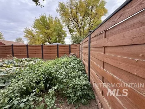 Exterior - 1250 W 9th St, Weiser, ID 83672 photo 10 of 18