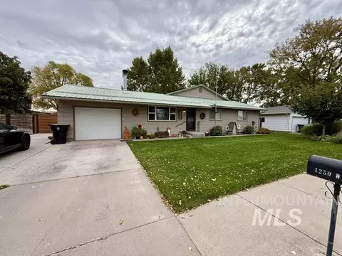 Exterior - 1250 W 9th St, Weiser, ID 83672 photo 1 of 18