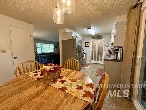 Dining - 1250 W 9th St, Weiser, ID 83672 photo 1 of 3