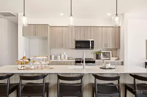 Kitchen - 4308 E Rincon Dr, Meridian, ID 83642 photo 2 of 6