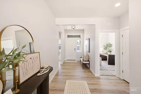 Entry Way - 4308 E Rincon Dr, Meridian, ID 83642 photo 2 of 4