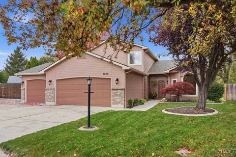 1758 E Summerplace Ct, Meridian, ID 83646