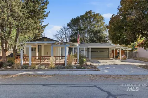 1104 NW 12th Ave, Meridian, ID 83642