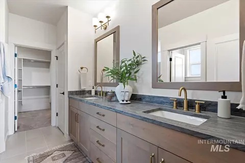 Bath - 6383 W Carnock Dr, Eagle, ID 83616 photo 1 of 2