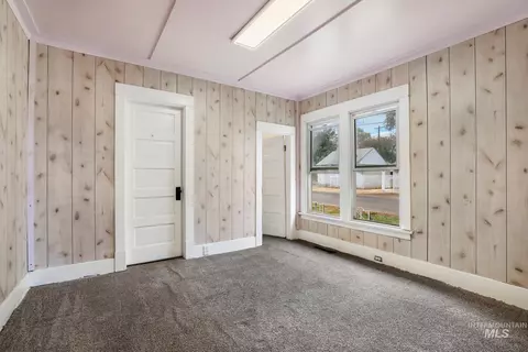 Bedroom - 461 3rd Ave N, Twin Falls, ID 83301 photo 1 of 4
