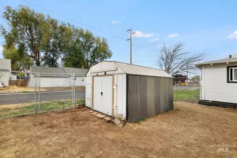 Exterior - 461 3rd Ave N, Twin Falls, ID 83301 photo 9 of 10