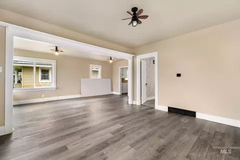 Living - 461 3rd Ave N, Twin Falls, ID 83301 photo 1 of 2
