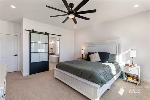 Bedroom - 7933 E Apple Tree Lp, Nampa, ID 83687 photo 2 of 5