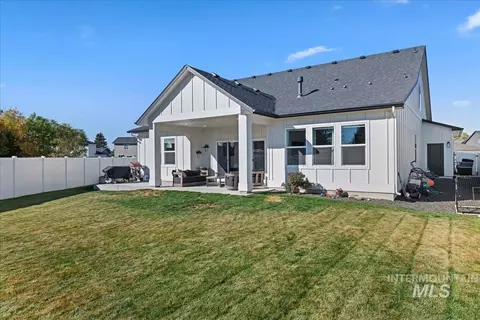 Exterior - 7933 E Apple Tree Lp, Nampa, ID 83687 photo 5 of 6