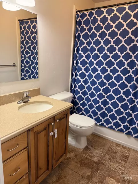 Bath - 214 S 125 E #4, Franklin, ID 83237 photo 2 of 3