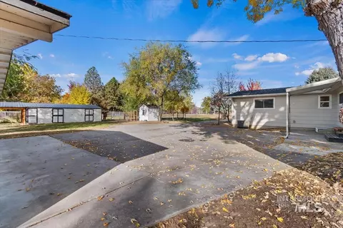 Exterior - 355 E Beacon Light Rd, Eagle, ID 83616 photo 12 of 13