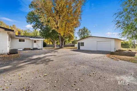 Exterior - 355 E Beacon Light Rd, Eagle, ID 83616 photo 11 of 13