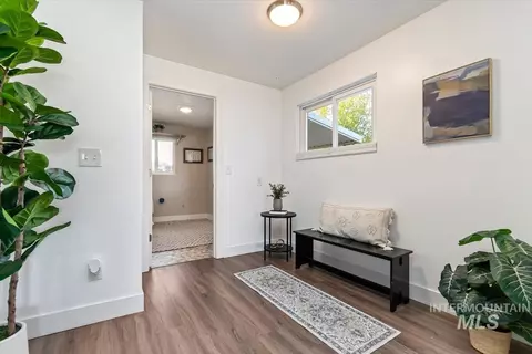 Entry Way - 355 E Beacon Light Rd, Eagle, ID 83616 photo 1 of 1