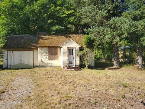 613 E Larch Ave, Osburn, ID 83849 photo 1