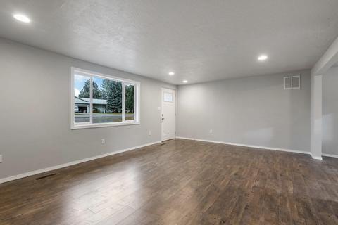 208 E 13th Ave, Post Falls, ID 83854 photo 7