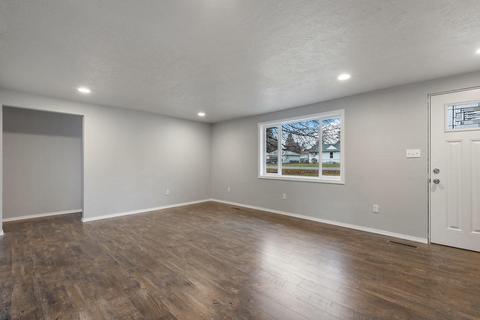 208 E 13th Ave, Post Falls, ID 83854 photo 8