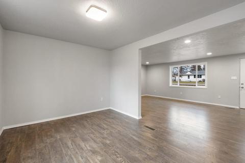 208 E 13th Ave, Post Falls, ID 83854 photo 11