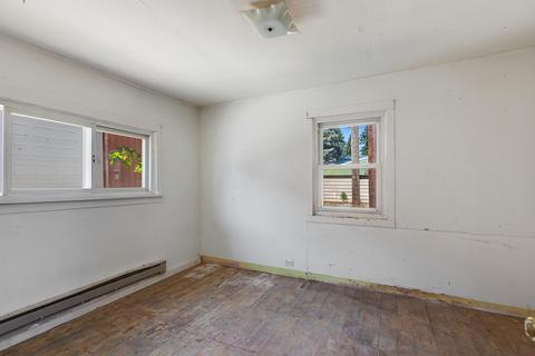 304 Ohio Ave, Pinehurst, ID 83850 photo 16