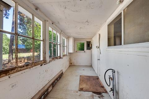 304 Ohio Ave, Pinehurst, ID 83850 photo 9