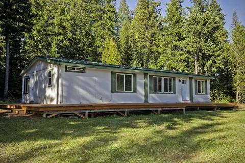 121 Glory Rd, Naples, ID 83847 photo 1