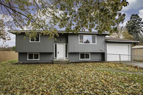 227 E Jensen Dr, Hayden, ID 83835 photo 1