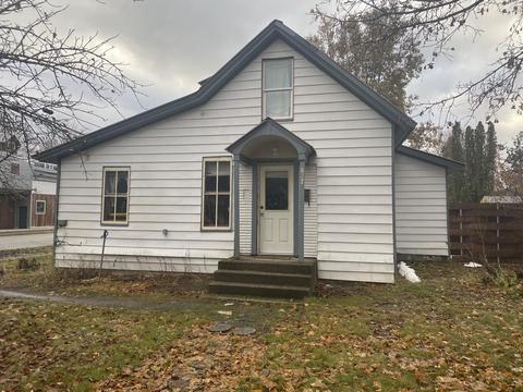 827 Pine St, Sandpoint, ID 83864 photo 1