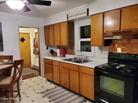 418 W Riverside Ave, Kellogg, ID 83837 photo 10