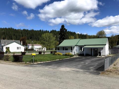 208 Burke Ave, Pinehurst, ID 83850 photo 1