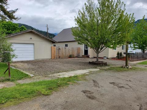 110 W 4th Ave, Clark Fork, ID 83811 photo 1