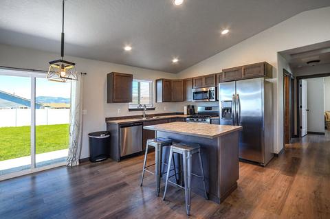 8645 N Haddon St, Post Falls, ID 83854 photo 4