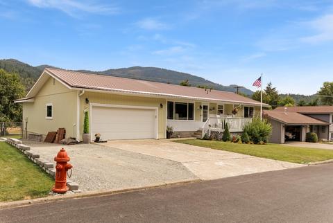 816 E Larch, Osburn, ID 83849 photo 2
