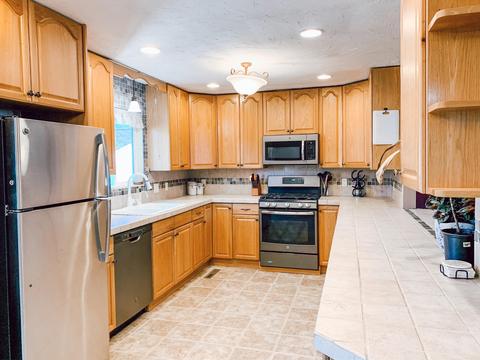 305 Fourth St, Pinehurst, ID 83850 photo 8
