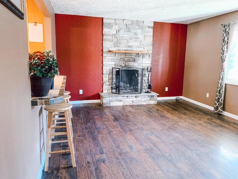 305 Fourth St, Pinehurst, ID 83850 photo 4