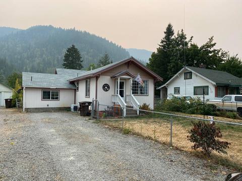 1213 E Mullan Ave, Osburn, ID 83849 photo 1