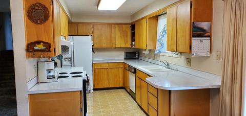 304 E 14th Ave, Post Falls, ID 83854 photo 4