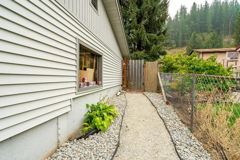 709 Larch Ave, Osburn, ID 83849 photo 3