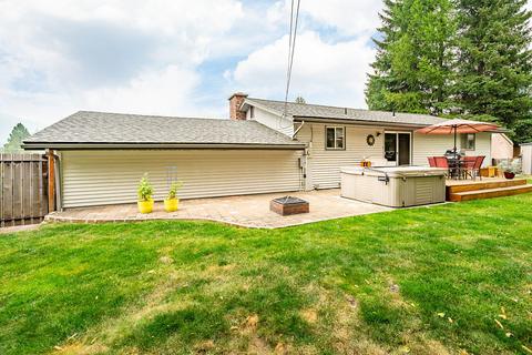 709 Larch Ave, Osburn, ID 83849 photo 4