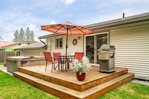 709 Larch Ave, Osburn, ID 83849 photo 9