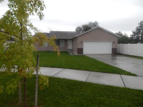1304 E Yellowstone Ave, Post Falls, ID 83854 photo 1