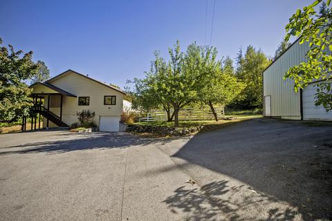 5504 Lakeshore Dr, Sagle, ID 83860 photo 1