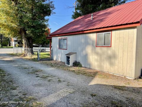 104 Main St, Pinehurst, ID 83850 photo 2